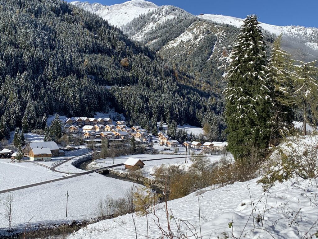 Photo d'hiver du village de vacances